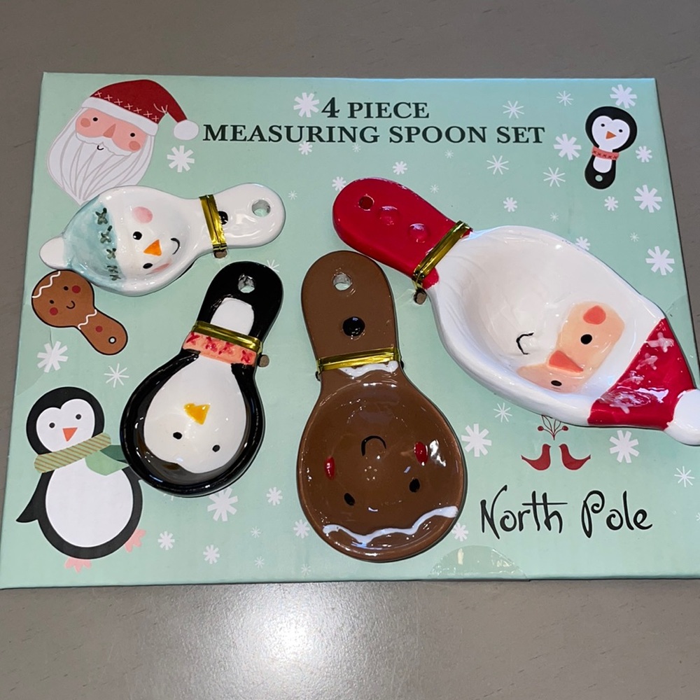 Tabletops Unlimited Santa and Friends Measuring Spoons